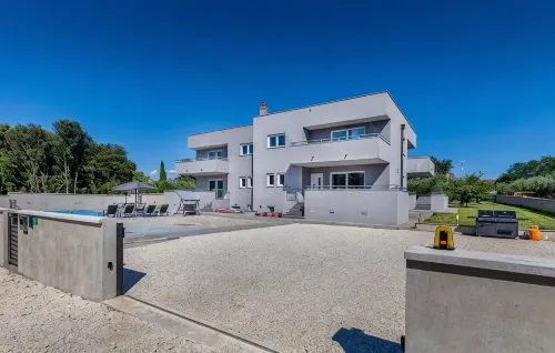 Villa D Pula 3-Bedrooms Luxury Accommodation