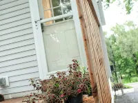 Dartt's Park Garden View - 1 Bedroom Hotels in Owatonna