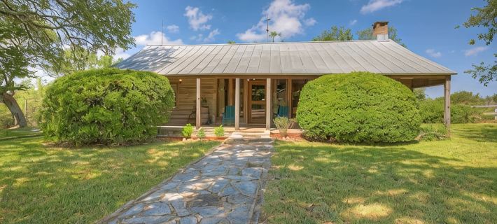Historic Log Cabin Retreat Near Town on 5 Acres! Hotels in Gillespie County