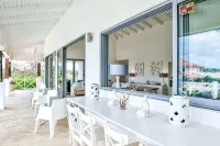 Beautiful modern Villa, Private Pool, Gated Community, quiet area - 2-Star
