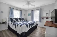 Cozy House on the Marsh, 6 minutes from the beach! - 4-Star