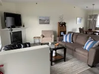 Charming 2-bedroom condo in nice Douglas with Pool