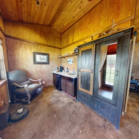 VIP Cabin B with Lake Views and Private Lake Access with Dock