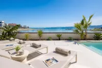 Luxury seafront Villa Noles with heated Pool, Jacuzzi, EV near Zadar - Swimmingpools