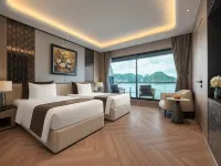 Azura Cruise - Infinity Pools