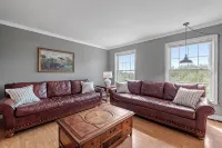 Lakes Region Home, Close to Hiking, Golf and More - 3-Star