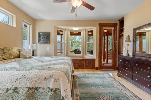 Luxury home on the golf course with spacious deck overlooking the mountains - Pool