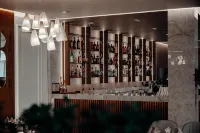 Holiday Hotel