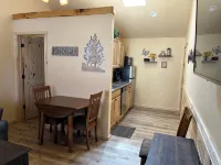 Mountain Peaks Inn, SILVER PEAK SUITE, Downtown Hill City - Hytter