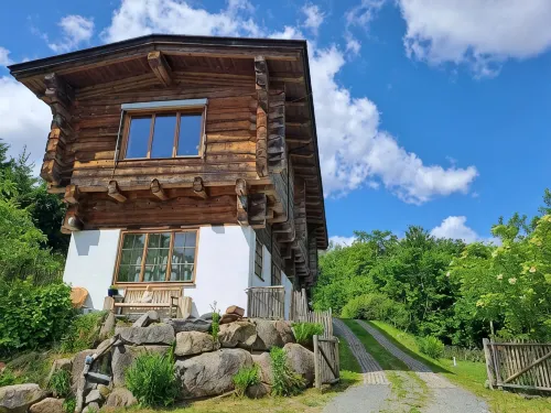 Odenwald Getaway: Quiet Vacation Rental in a Wooden House on the Edge of the Forest - Homestays