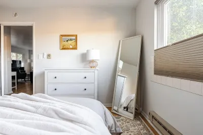 U District UW 2 Bedroom Suite Hotels in University District