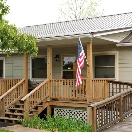 Charming 3-bedroom cabin with a view, AC/wifi located near Mountain View