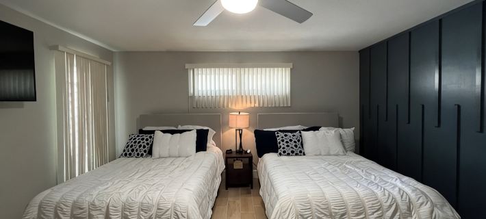 Crystal Rose is a Spacious, Modern and Bright Home with an Attached 2 Car Garage Hotels in Findlay