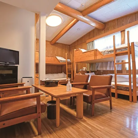 Woody House Kamo