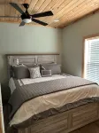 Charming Cabin located within miles of Dale Hollow Lake State Park-Cabin#1