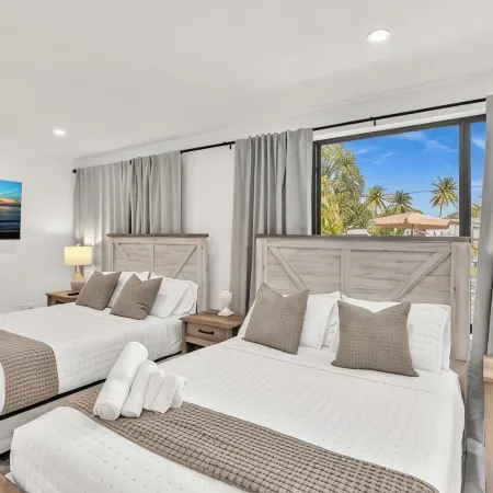 Lux Modern Villa w/Pool, Gym, Game Room, and Mini Golf, Near Beach and Casino