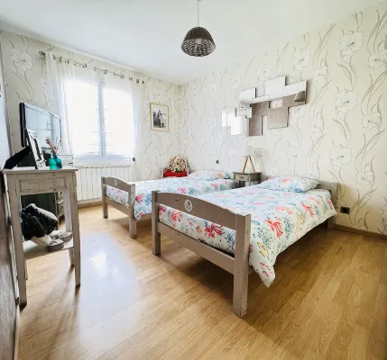 HOUSE 15 MIN. AWAY THE BEACHES OF THE ROYANNAIS COAST - IDEAL ENVIRONMENT FOR FAMILIES - Wi-Fi