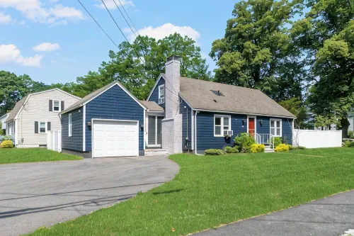 4Br Near Downtown Bristol w/ Yard & Parking - Wifi