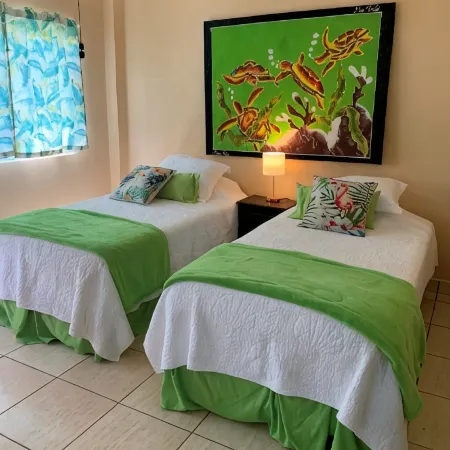 Cococabana3 newly renovated 1BR/1BA apar in downtown Coco, 5 min walk to beach.