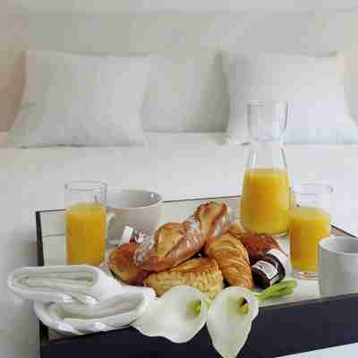 Aparthotel SPA: jacuzzi, sauna, terrace, balcony, hyper center, Place Drouet D'Erlon Rooms