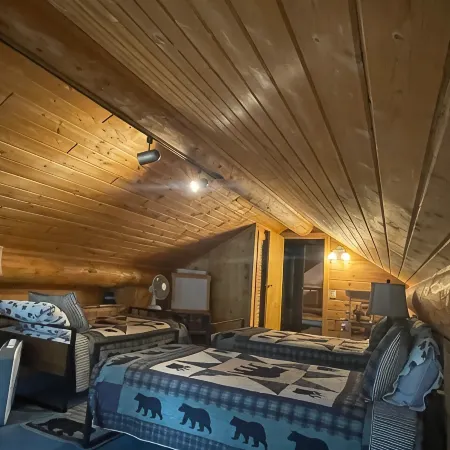 Living Well Lodge with Panoramic Views