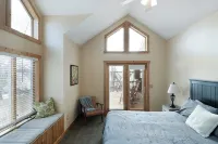 150+ ft Of Lakeshore / Private Beach / 4 Acres