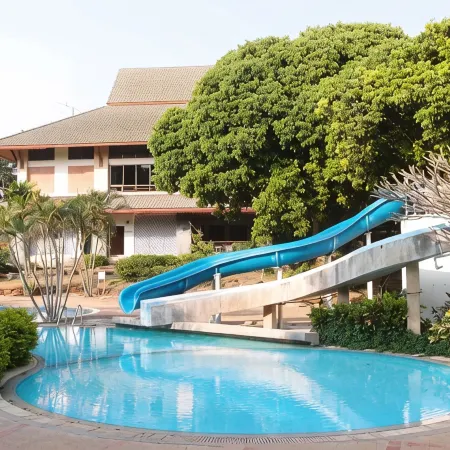 Muaklek Paradise Resort