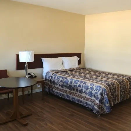 Country Squire Motor Inn