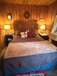 Private Creekside Cabin • Waterfall • Hot Tub • Lake Access - Alppimaja
