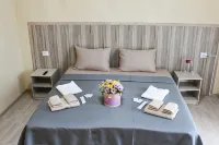 Tsvetyi Hotel