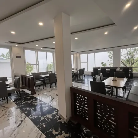 Hotel Barog Heights