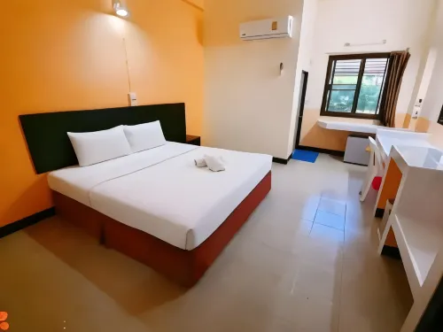 Centerpoint Hotel - 2성급