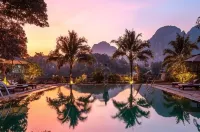Riverside Boutique Resort, Vang Vieng - С бассейном