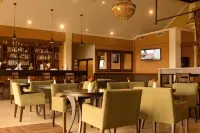Ridge Royal Hotel - breakfast