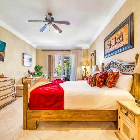 Great Ocean View - 6 Star Luxury - Extras!!