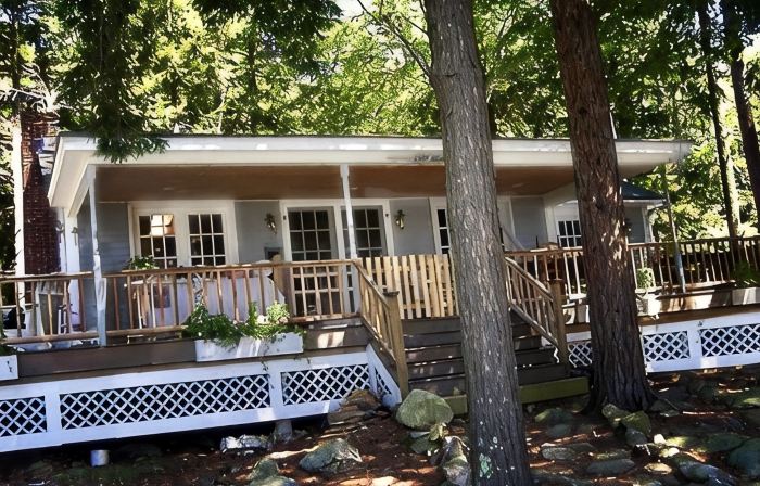 10+ Spacious Cape on Winnipesaukee Island. Private Peninsula. Sunset Views.