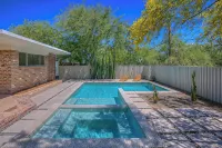 Peaceful Mid-Century Retreat with Pool and Hot Tub - Private Pools