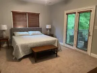 Bay Head Cove - Peaceful 5 bedroom lakefront home on private cove with boat dock - 4-Star