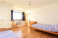 Cottage With Secure Garden, Wood Burning Stove And Sea Views - Homestays