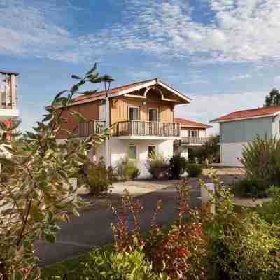 Laouchet le Hameau des Grands Lacs Hotel Exterior
