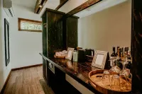 Sansara Surf Yoga & Resort - bar