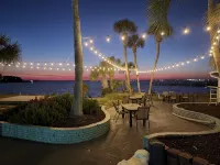 Quality Inn & Suites Gulf Breeze Bayside Near Pensacola Beach - 2-Star