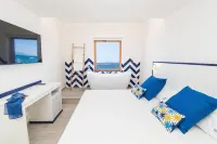 Sapphire Rooms - Beach