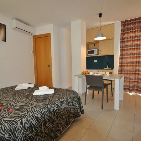 Aparthotel Safari Отели в г. Калелла