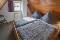 Cozy rustic Nurdachhaus Am Yachthafen, particularly suitable for dogs. - 3-Star