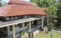 Guest House Eboni Madiun