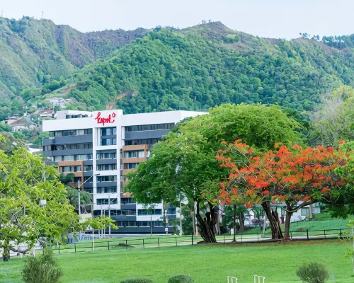 Kapok Hotel - piscina
