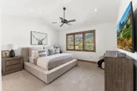 Hot Tub, Free DV Shuttle, 180° View of Deer Valley, 1GB Wifi, Pets Welcome - 4-Star