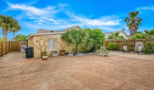 Key Lime Cottage - Updated - 1 Minute Walk to Beach & Pier - 4-Sterne