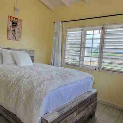 Hallelujah House - 3Br Retreat w/ Chef, Beach, & Island Experiences Rooms